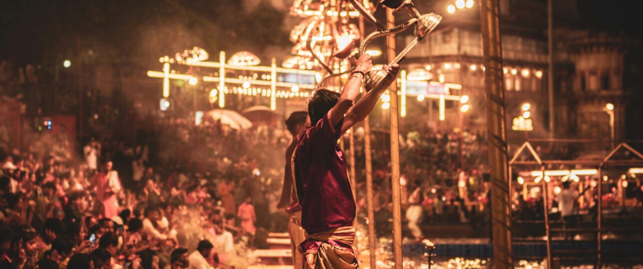 Best Tour Packages for Kashi Ayodhya Prayagraj | Janxii Tours & Travels 1 JANXII TOURS & TRAVELS | CABS SERVICES | TOURS PACKAGES FOR VARANASI, PRAYAGRAJ, AYODHYA | BOAT RIDE | TOUR GUIDE |