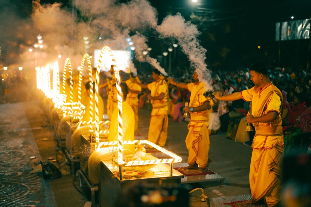 Group Tour Packages for Kashi Ayodhya Prayagraj JANXII TOURS & TRAVELS | CABS SERVICES | TOURS PACKAGES FOR VARANASI, PRAYAGRAJ, AYODHYA | BOAT RIDE | TOUR GUIDE |