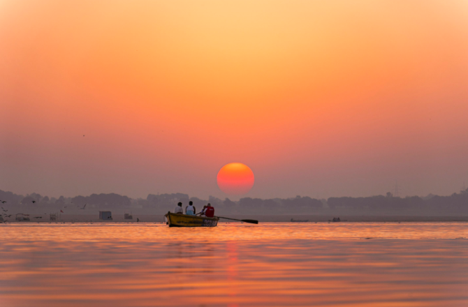 Book Ganga Aarti Boat Ride Varanasi – Witness the Divine Evening on the Ganges 1 Book Ganga Aarti Boat Ride Varanasi
